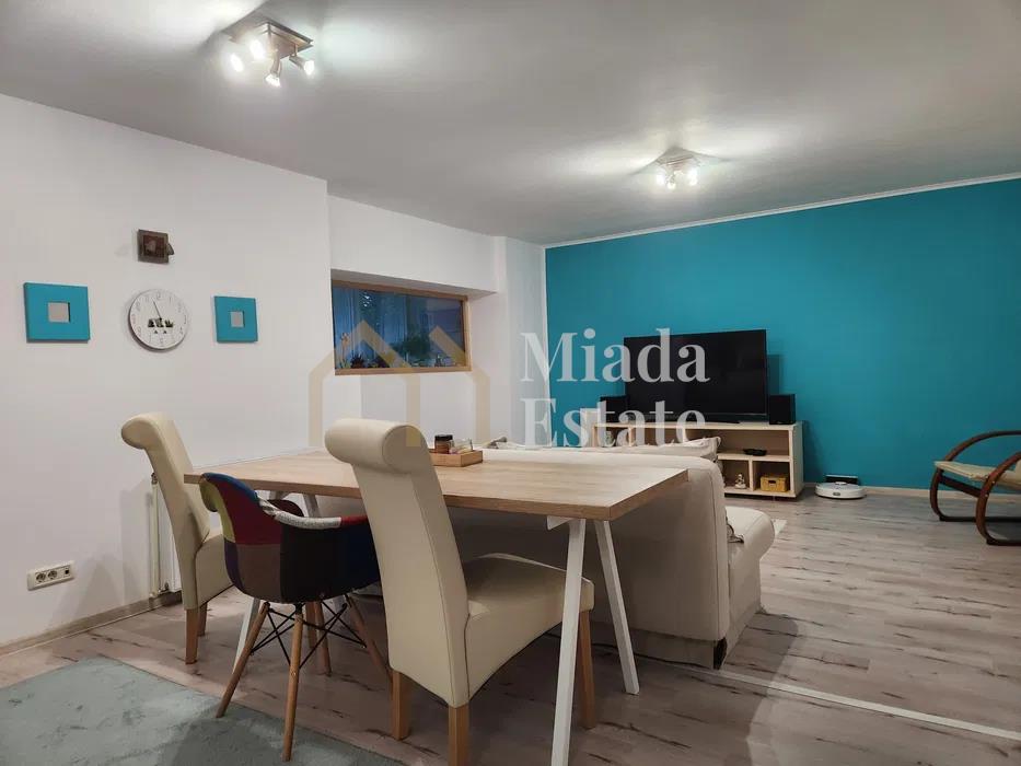 Apartament cu 3 camere, Zona Vladeasa