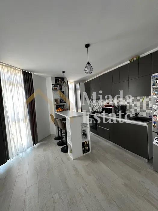 Apartament cu 2 camere, Zona Buziasului