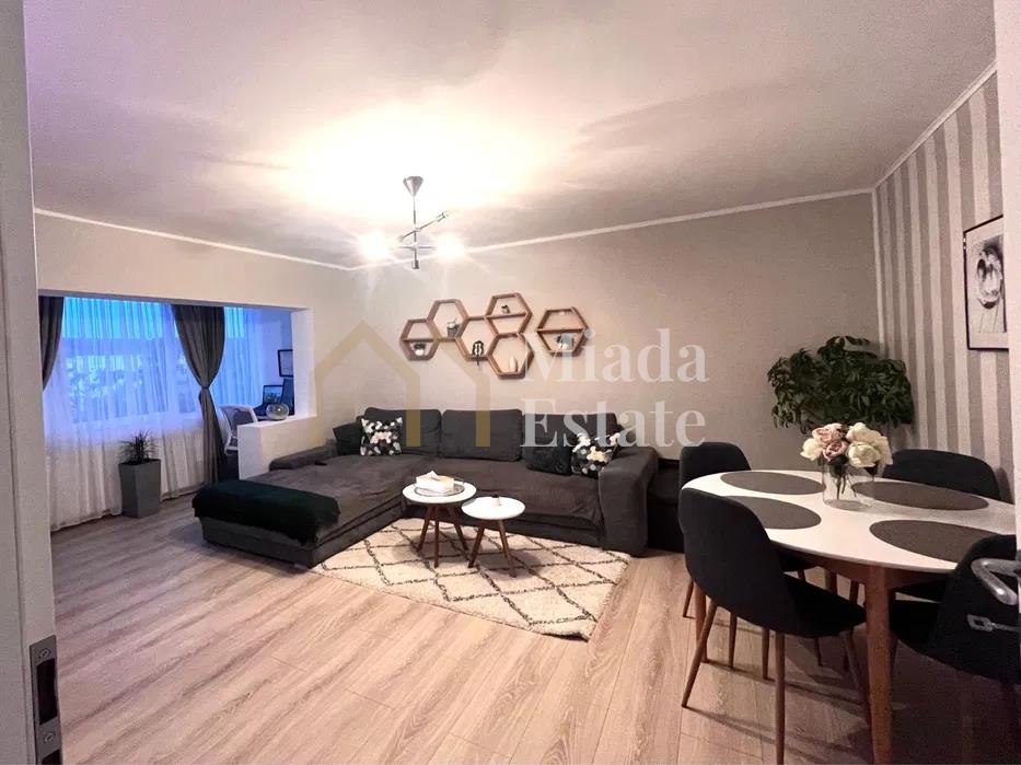 Apartament cu 3 camere, Zona Calea Sagului