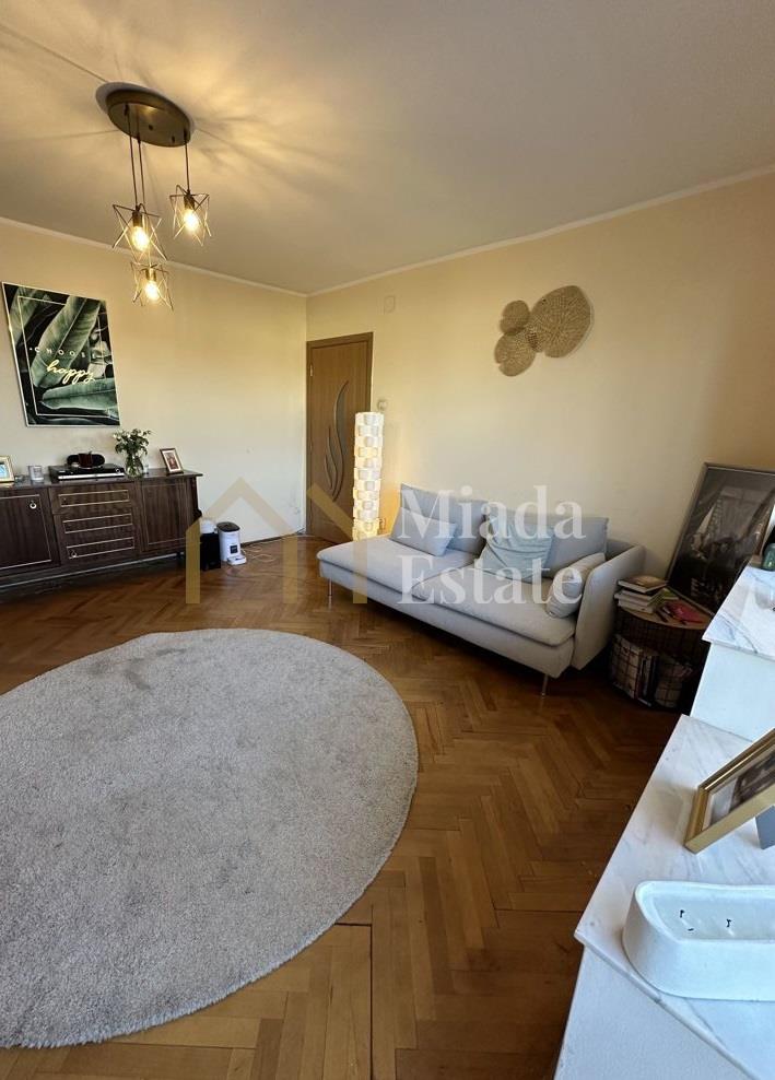 Apartament cu 3 camere, Zona Modern